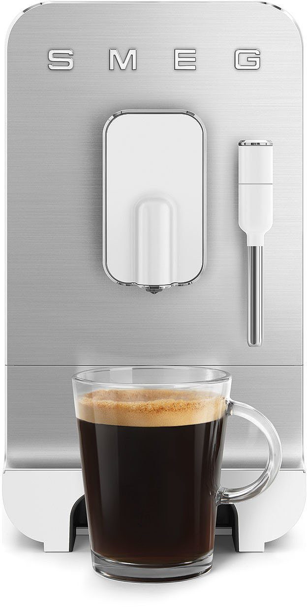 Smeg Kaffeevollautomat BCC02WHMEU Herausnehmbare Brüheinheit