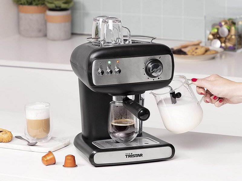 Tristar Espressomaschine italienische Siebdruck Kaffee & Siebträger-Maschine mit Milchaufschäumer für Latte Macchiato & Cappuccino 2in1 auch für Kapseln geeignet