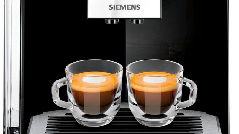 SIEMENS Kaffeevollautomat EQ.9 s300 TI923509DE extra leise automatische Milchsystem-Reinigung bis zu 6 individuelle Profile Schwarz