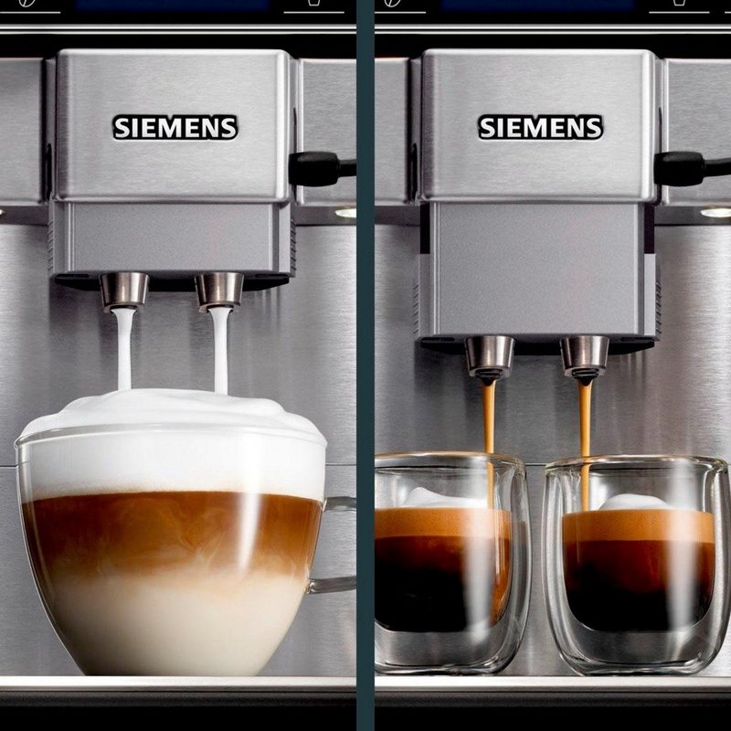 SIEMENS Kaffeevollautomat EQ.6 plus s700 TE657503DE automatische Reinigung zwei Tassen gleichzeitig 4 individuelle Profile beleuchtetes Tassenpodest Edelstahl