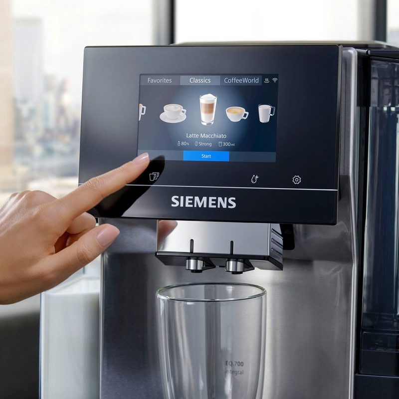 SIEMENS Kaffeevollautomat EQ.700 integral - TQ707D03 intuitives Full-Touch-Display speichern Sie bis zu 30 individuelle Kaffee-Favoriten automatische Milchsystem-Reinigung