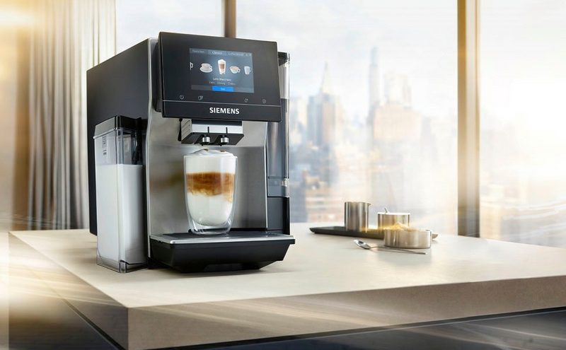 SIEMENS Kaffeevollautomat EQ.700 integral - TQ707D03 intuitives Full-Touch-Display speichern Sie bis zu 30 individuelle Kaffee-Favoriten automatische Milchsystem-Reinigung