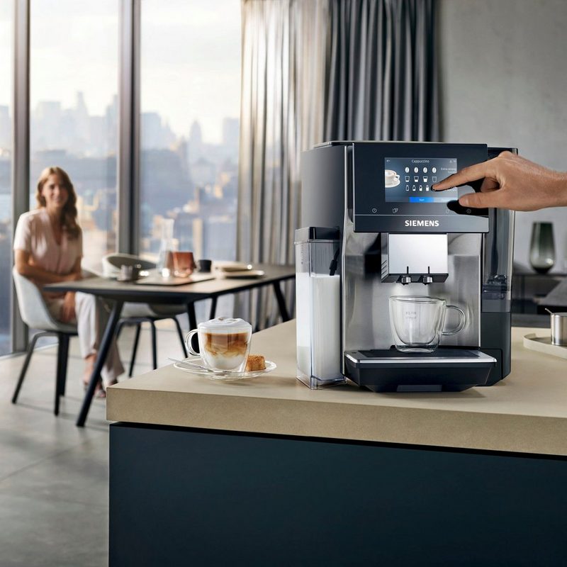 SIEMENS Kaffeevollautomat EQ.700 integral - TQ707D03 intuitives Full-Touch-Display speichern Sie bis zu 30 individuelle Kaffee-Favoriten automatische Milchsystem-Reinigung