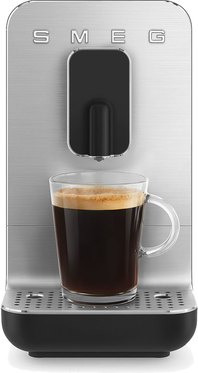 Smeg Kaffeevollautomat BCC01BLMEU Herausnehmbare Brüheinheit