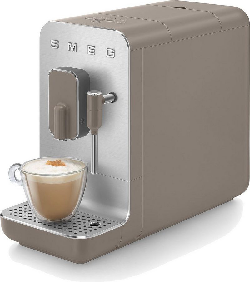 Smeg Kaffeevollautomat BCC02TPMEU Herausnehmbare Brüheinheit